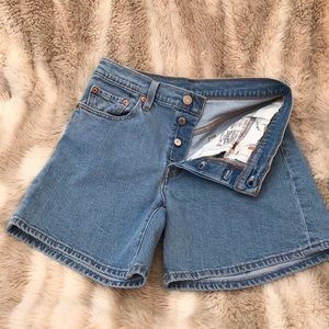 LEVI’s 501 high rise button-fly Bermuda Jean short